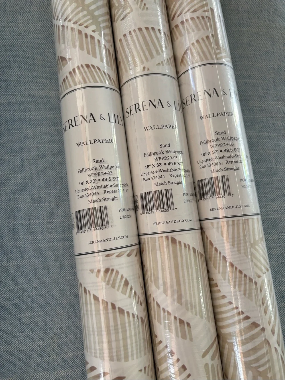 Serena & Lily Sand Wallpaper Roll - Fallbrook in sand -Neutral Palm Print